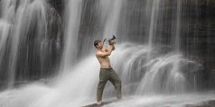 Съёмка в водопаде