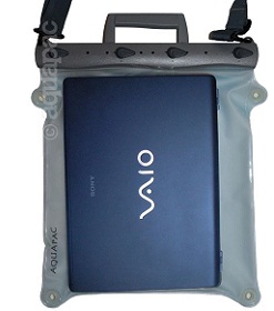 Водонепроницаемая сумка Aquapac 674 подходит для ноутбука с размером экрана до 15,5''