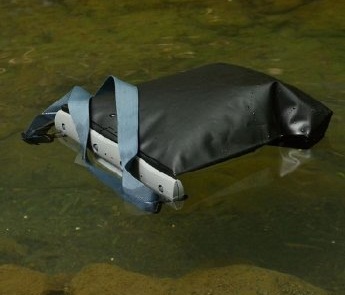  Герметичная сумка Aquapac 748 для полного погружения на глубину до 5 метров